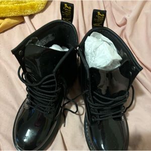 Doc Martens.Brand New. Size 4